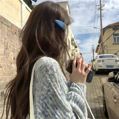 白莲花海报